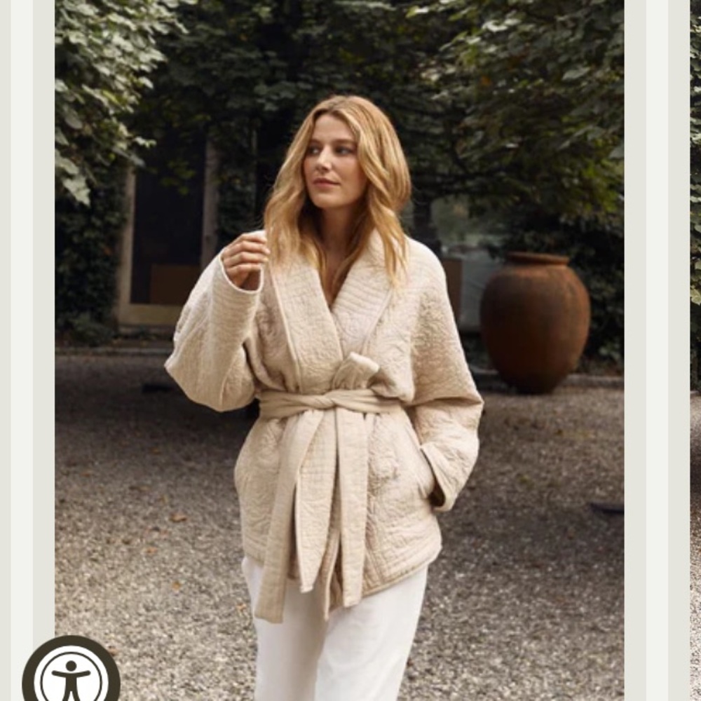 NEW BARN coat from Shoppes Size 1